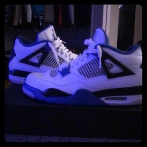 Jordan retro 4 “Motorsport”